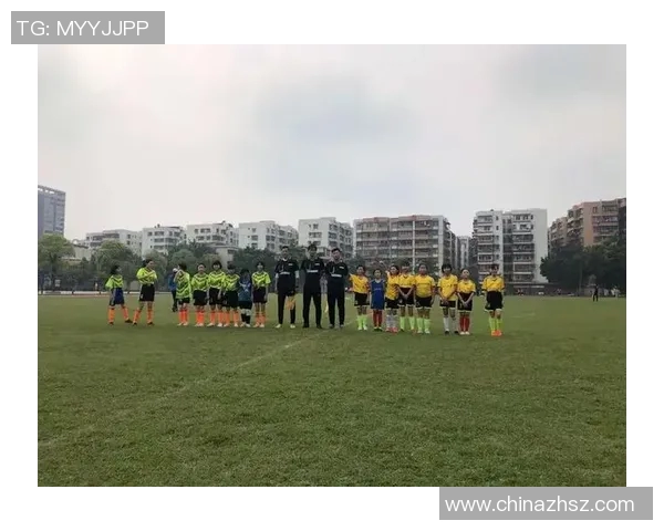 广州足球队在杯赛中的比赛经验与表现分析与点评